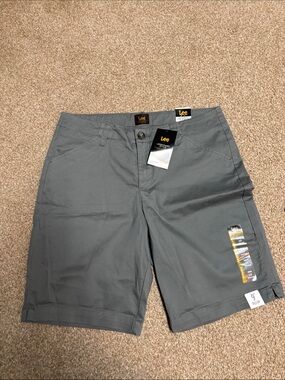 Lee Bermuda Green Shorts Sz 10, BNWT
